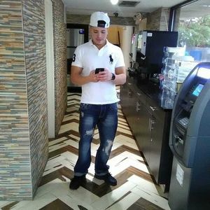 Meet your Posher, Jonathan